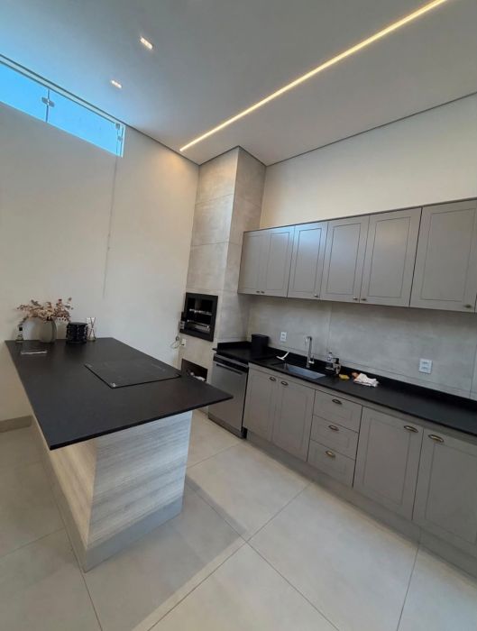 Casa em Condom�nio - Aluguel - Moradas Vicente Bissoni - Rondon�polis - MT