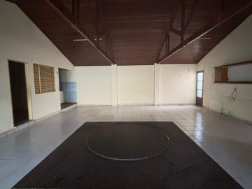 EXCELENTE CASA NA COPHARONDON