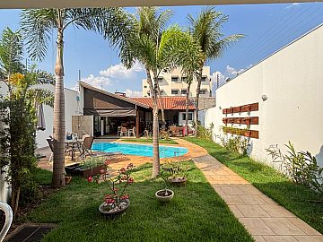 EXCELENTE CASA NA VILA AURORA