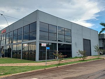 EXCELENTE BARRAC�O NA AV DOS ESTUDANTES