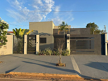 ALUGUEL CASA SAGRADA FAM�LIA