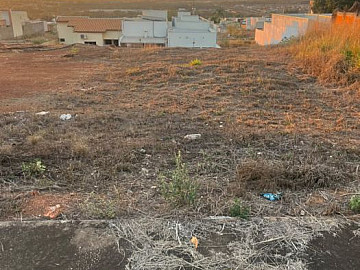 VENDE-SE LOTE NO GRANVILLE II